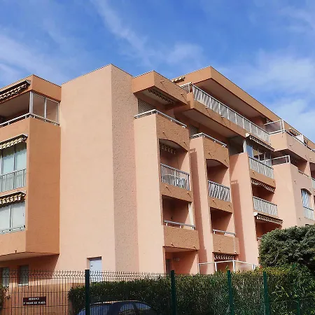 Daire Maxime Les Plages-1 By Interhome Sainte-Maxime
